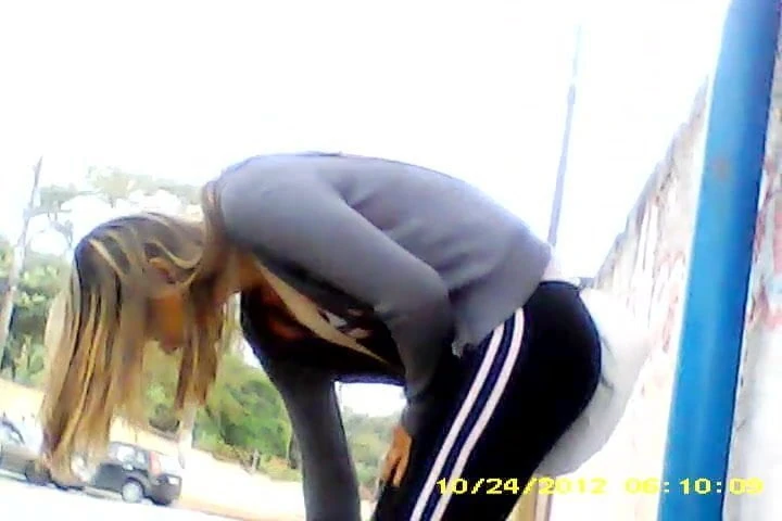 Magrinha delicia indo para academia