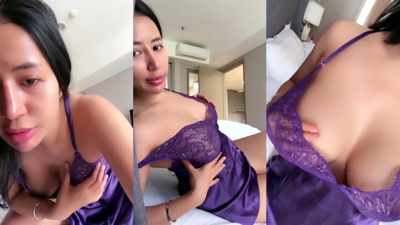 Asian horny girl nude transparent lingerie masturbate