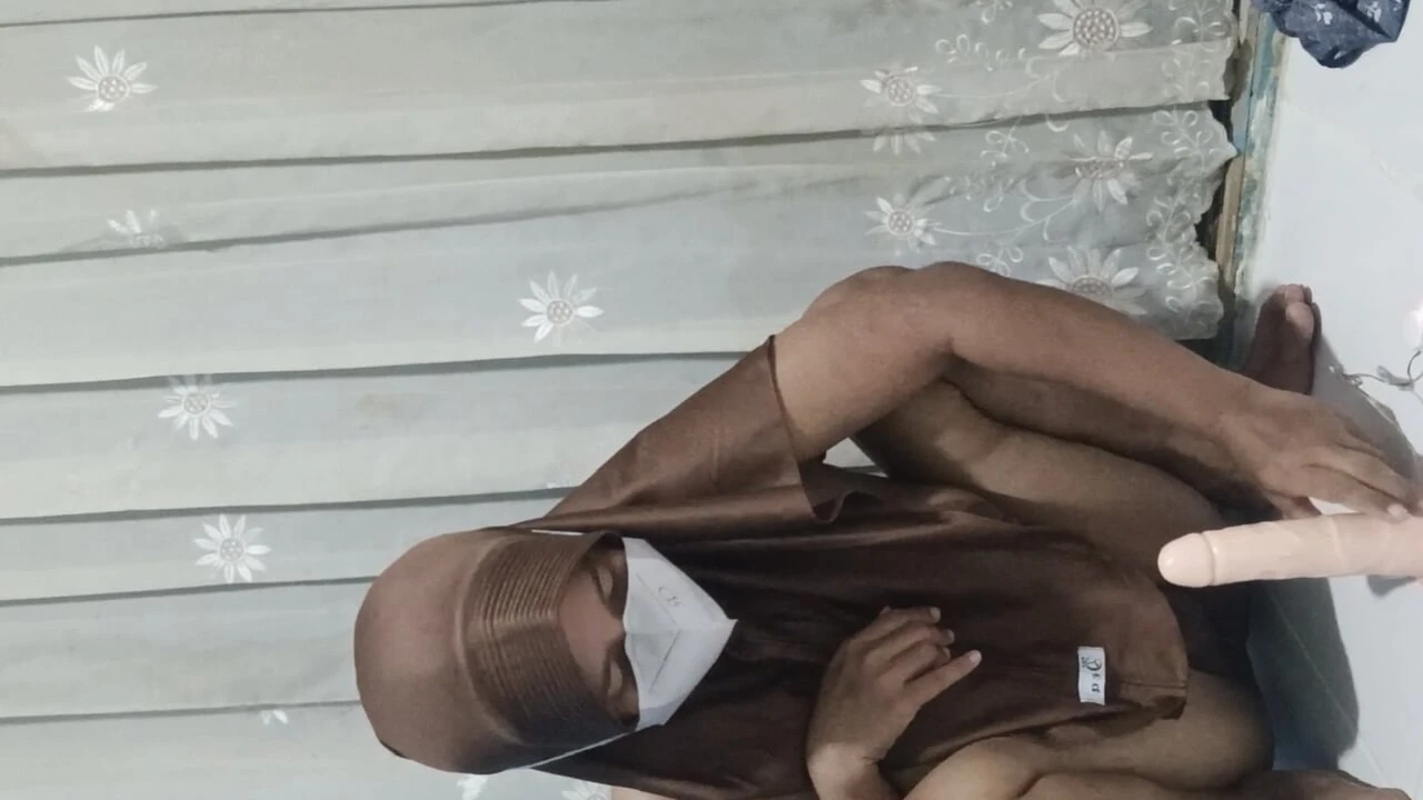 Hijab college student addicted to masturbating using dildo