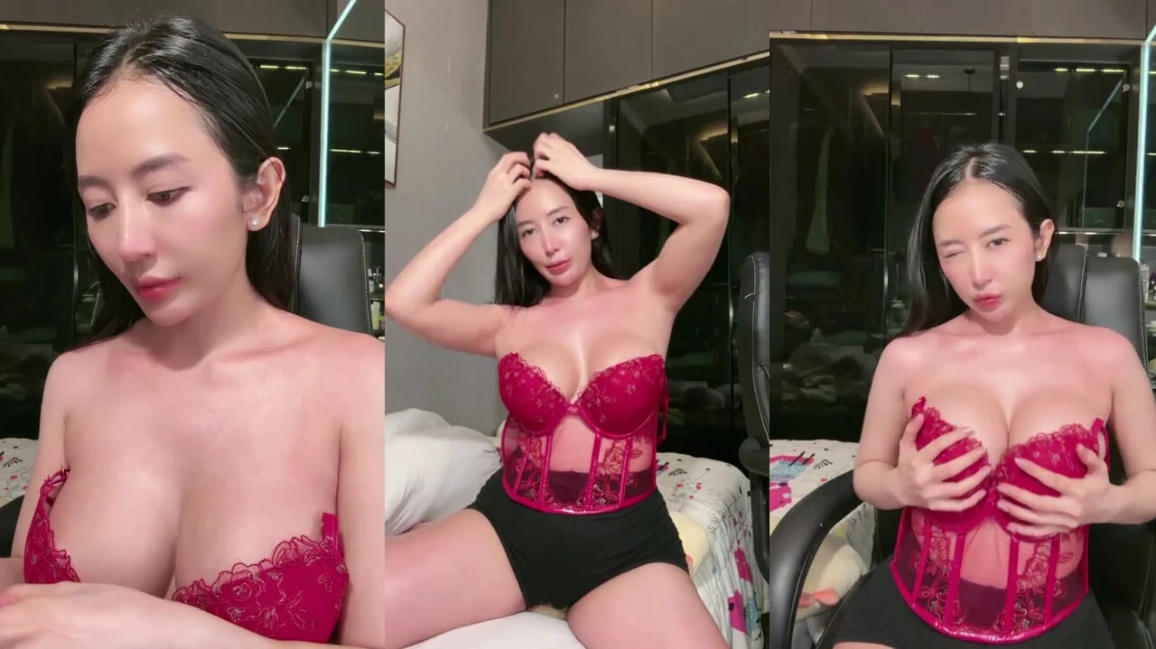 Hotest asian girl, pussy wet