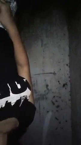 Indonesian Pissing Voice